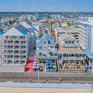Boardwalk Terrace Apartment